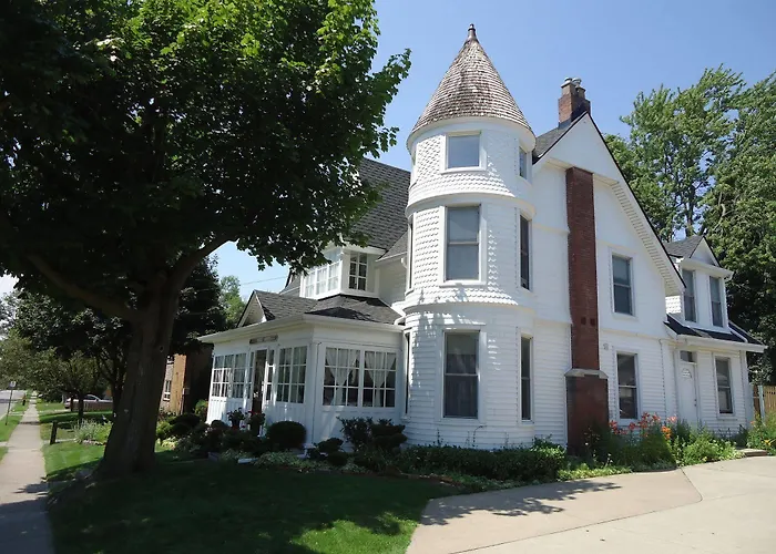 Absolute Elegance Bed And Breakfast Niagara Falls